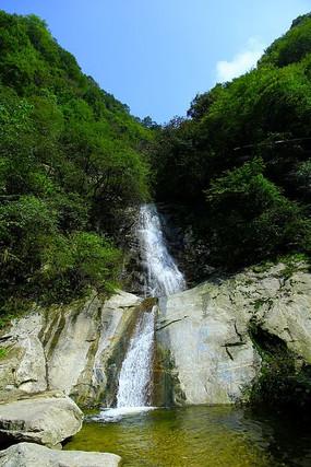 江西宜春:踏雪送“技” 做好低温严寒农业防御应对工作